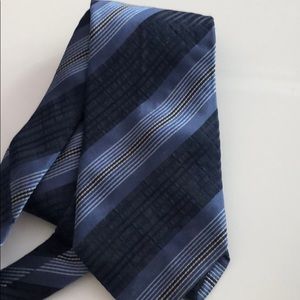 Beautiful Giorgio Armani Tie! Sale!!!